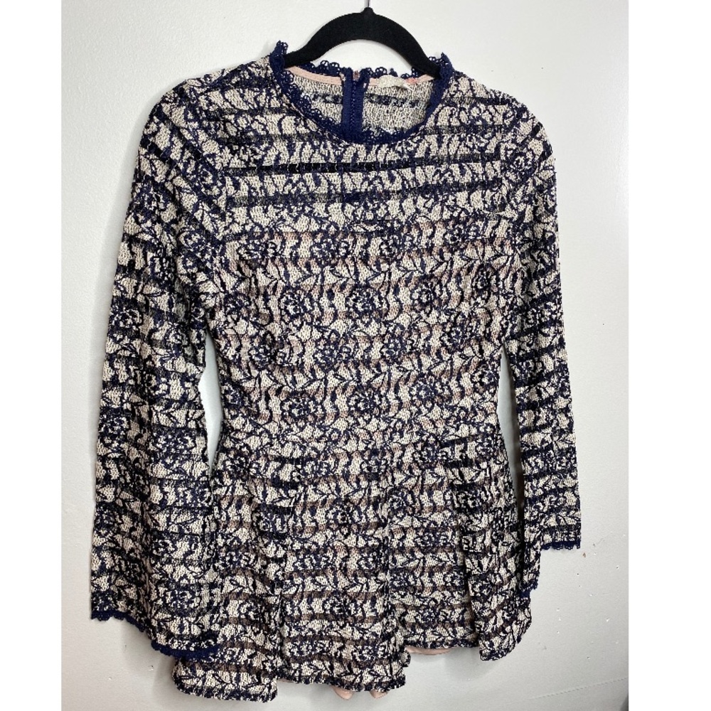NWT Gianni Bini lace top